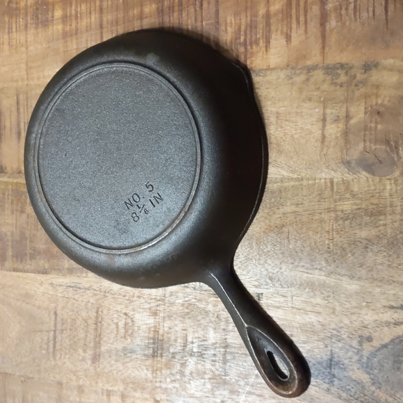 Vintage Unmarked BSR Cast Iron Skillet #5 - Picture 9 of 12